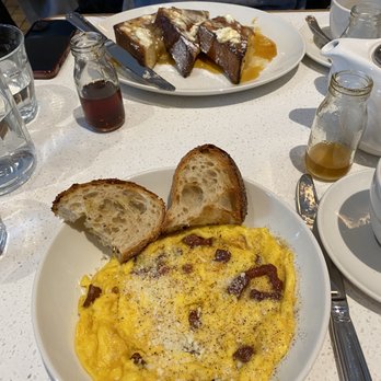 La Pecora Bianca UES - The soft scrambled eggs, "carbonara" style, did not come out like soft scrambled eggs and were overly salty - Italian Near Me - New York, New York La Pecora Bianca UES - The soft scrambled eggs, "carbonara" style, did not come out like soft scrambled eggs and were overly salty - Italian Near Me - New York, New York