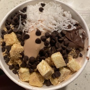 Pinkberry - Chocolate Hazelnut with Cheesecake Bites, Nutella, Coconut and Chocolate Chips - Ice Cream & Frozen Yogurt Near Me - Sacramento, California