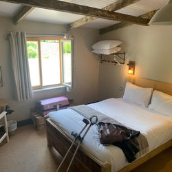 Cloughjordan House - Cow shed room