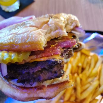 Drafts - Sports Bars Near Me - Grand Prairie, Texas