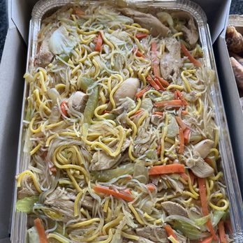 Valerio's City Bakery - "Small" Chicken Pansit Tray's...yummy !!! - Bakeries Near Me - San Diego, California Valerio's City Bakery - "Small" Chicken Pansit Tray's...yummy !!! - Bakeries Near Me - San Diego, California