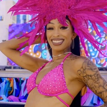 Show Off - Drais Carnival custom headpieces - Costumes Near Me - Las Vegas, Nevada Show Off - Drais Carnival custom headpieces - Costumes Near Me - Las Vegas, Nevada