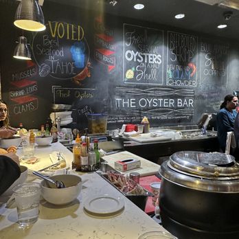 The Oyster Bar - Bars Near Me - Stateline, Nevada