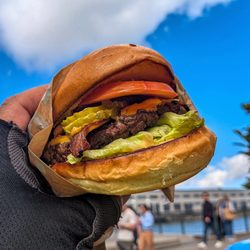 Gott's Ferry Building - Bacon cheeseburger $15