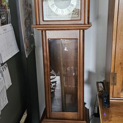 Becker Appraisals - Grandfather Clock from the 1950's.   Would like your opinion on worth and if you need to see the clock do you make house calls ?