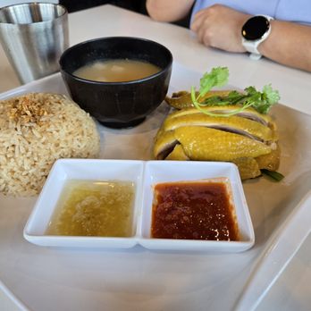 Manna Kitchen - Hainanese chicken rice - Cafes Near Me - Markham, Ontario