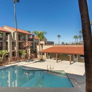 Villa Pacifica Apartments - Our lovely pool available to our residents - Apartments Near Me - Tucson, Arizona Villa Pacifica Apartments - Our lovely pool available to our residents - Apartments Near Me - Tucson, Arizona
