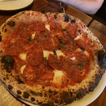 Felix Trattoria - Diavola (spicy!) salami pizze - Italian Near Me - Los Angeles, California