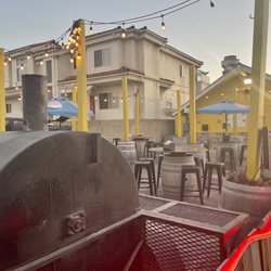 Slappys Chowder House - Outdoor seating
