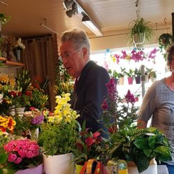Blumen Brigitte - Ex Bundespräsident ein gern gesehener Kunde