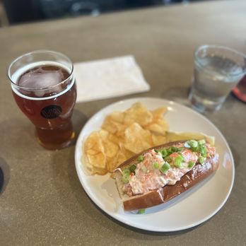 Validation Ale - Lobster roll - Breweries Near Me - Santa Barbara, California Validation Ale - Lobster roll - Breweries Near Me - Santa Barbara, California