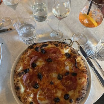 Piano Piano - The Sweet Hornet - Pizza Near Me - Oakville, Ontario