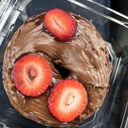 Strawberry cronutella