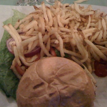 Mo's Grill - Pounds of fries - Burgers Near Me - San Francisco, California Mo's Grill - Pounds of fries - Burgers Near Me - San Francisco, California