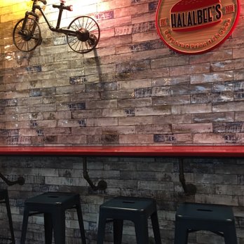 Halalbee's - Interior - Burgers Near Me - Jamaica, New York