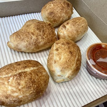 Ameci Pizza Kitchen - Glendale - Garlic Cheese Rolls - Pizza Near Me - Glendale, California