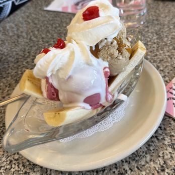 Sugar Bowl - Gosh-Awful-Gooey Banana Split - Ice Cream & Frozen Yogurt Near Me - Scottsdale, Arizona Sugar Bowl - Gosh-Awful-Gooey Banana Split - Ice Cream & Frozen Yogurt Near Me - Scottsdale, Arizona