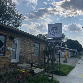 Massage Comfy - Outside building - Massage Therapy Near Me - Rochester, Minnesota
