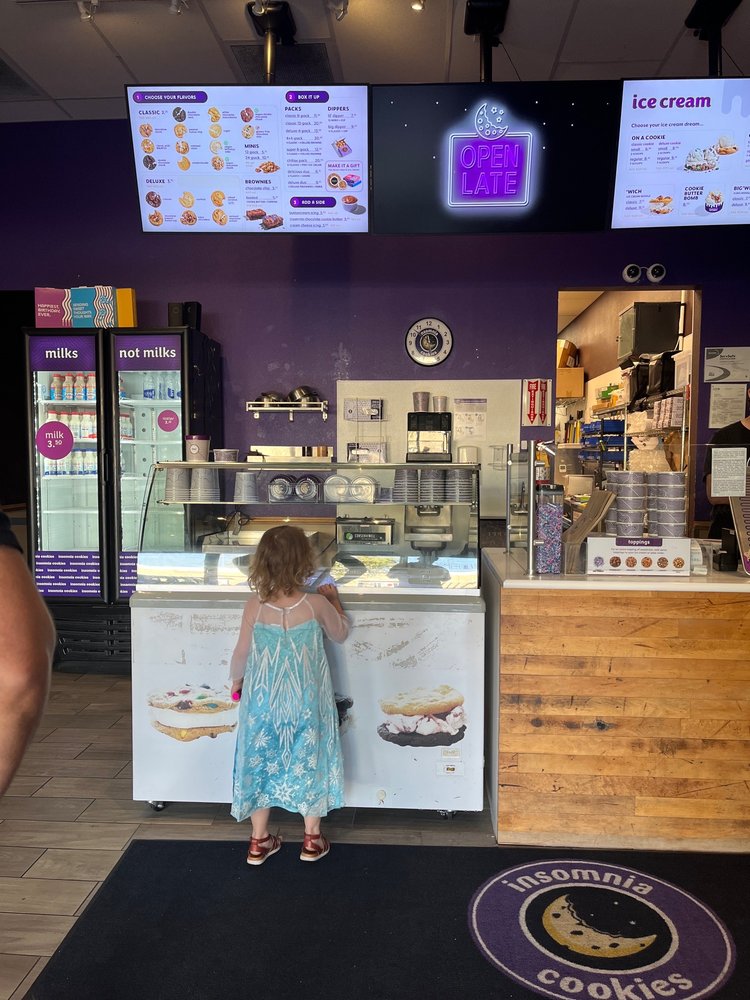 Insomnia Cookies