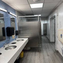 Mobil - Restroom