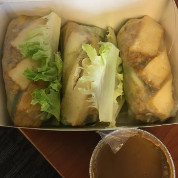Roll Play - Rolls with tofu avacado and veggies - Vietnamese Near Me - Vienna, Virginia
