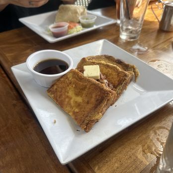 Proud Mary's Restaurant - French toast - Breakfast & Brunch Near Me - Dana Point, California
