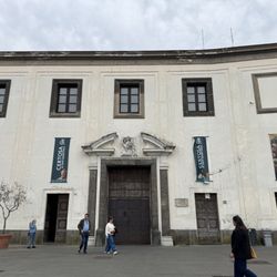 Certosa e Museo di San Martino - Entrance