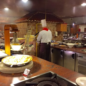 Sol La Palma - The hot bar of the buffet - Hotels Near Me - Los Llanos, TF