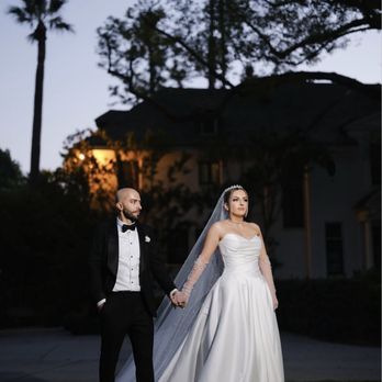 Alisa Studio - photo shooting before reception venue - Videographers Near Me - Los Angeles, California