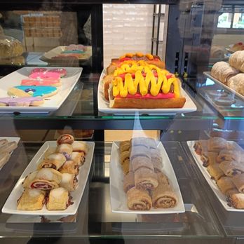 Resch's Bakery - Cookies and delicacies - Donuts Near Me - Gahanna, Ohio Resch's Bakery - Cookies and delicacies - Donuts Near Me - Gahanna, Ohio