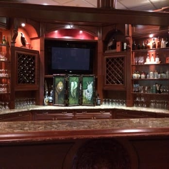 Hughs Catering - Bar - Caterers Near Me - Oakland Park, Florida Hughs Catering - Bar - Caterers Near Me - Oakland Park, Florida