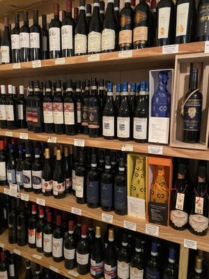IL Paesano Italian Gourmet Food and Wine Market by null