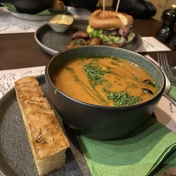 Ægir Bryggeri - Creamy tomato and coconut soup - Breweries Near Me - Flåm, 14 Ægir Bryggeri - Creamy tomato and coconut soup - Breweries Near Me - Flåm, 14