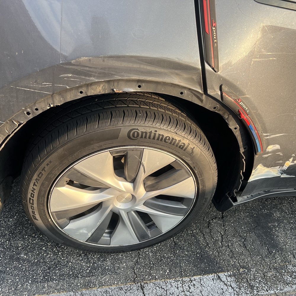 Moon Auto Collision - Body Shops Near Me - Pomona, California