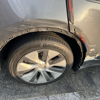 Moon Auto Collision - Body Shops Near Me - Pomona, California