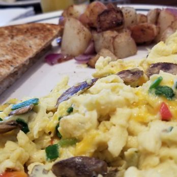 Corner Bakery Cafe - Breakfast & Brunch Near Me - Tukwila, Washington