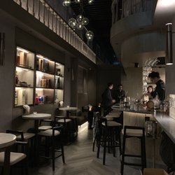 Whisky & Words - The interior. Very intimate.