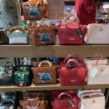 BoxLunch - It's a sale - Shopping Centers Near Me - Brentwood, California