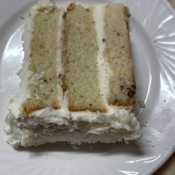 Luigi’s Italian Restaurant - Italian cream cake - Italian Near Me - Uvalde, Texas