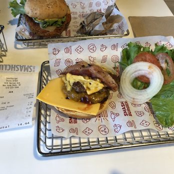 Smashburger - Burgers Near Me - New Hyde Park, New York