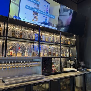 Hill Street Brewing - Full bar - Barbeque Near Me - Oceanside, California