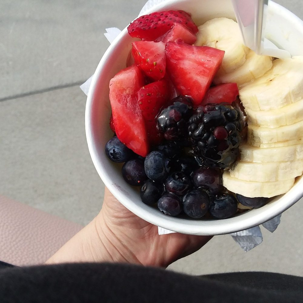 Big Acai Bowls - Classic bowl with mixed berries - Acai Bowls Near Me - Ankeny, Iowa Big Acai Bowls - Classic bowl with mixed berries - Acai Bowls Near Me - Ankeny, Iowa