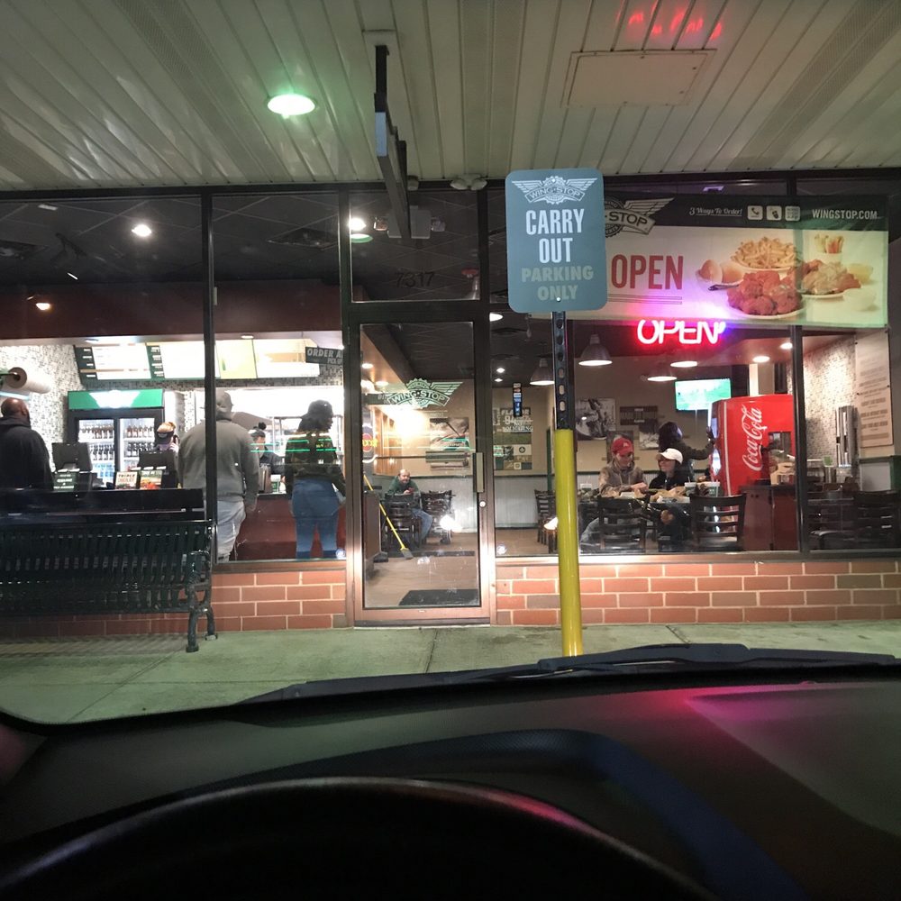Wingstop - Chicken Wings Near Me - Brooklyn, Ohio