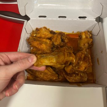 Buffalo Wild Wings - Buffalo wings - Sports Bars Near Me - Kaneohe, Hawaii
