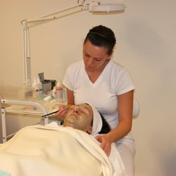 PRESTIGE Kosmetikakademie