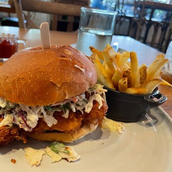 Yardbird Table & Bar - Nashville Hot Chicken Sandwich - Southern Near Me - Miami Beach, Florida