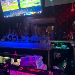 Pure Cafe & Lounge