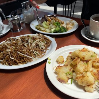 Darren's Cafe - Beef noddles - Vietnamese Near Me - San Francisco, California