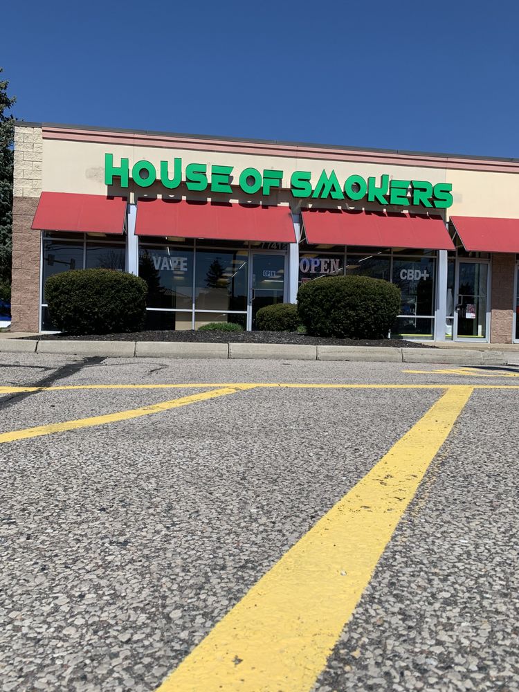 HOUSE OF SMOKERS Updated October 2024 11 Photos 7741 Mentor Ave