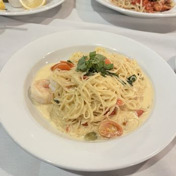La Bella Pinseria Romana - Cappelini Scampi - Italian Near Me - Glendale, California La Bella Pinseria Romana - Cappelini Scampi - Italian Near Me - Glendale, California
